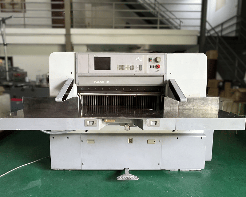 Polar115E paper cutting machine